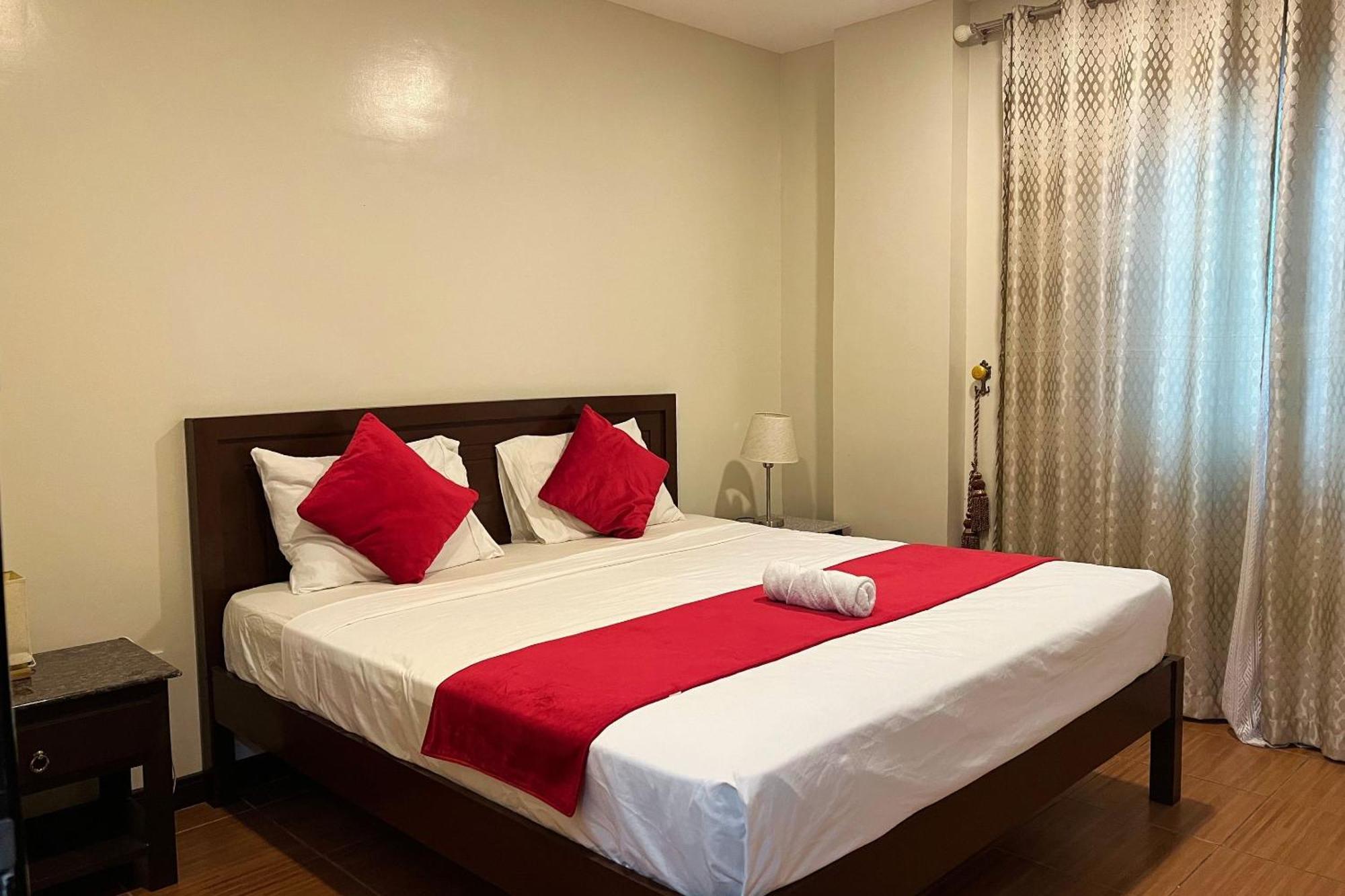 Venezia Suites Hotel Iloilo Quarto foto