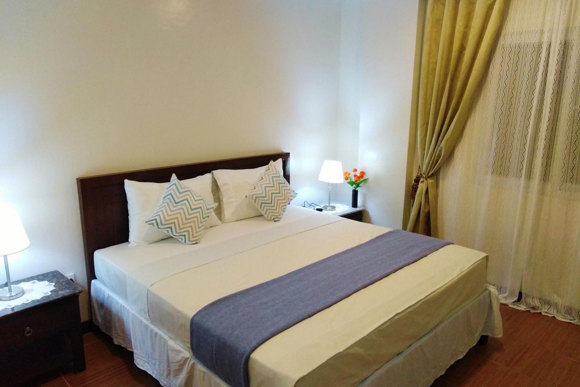 Venezia Suites Hotel Iloilo Quarto foto