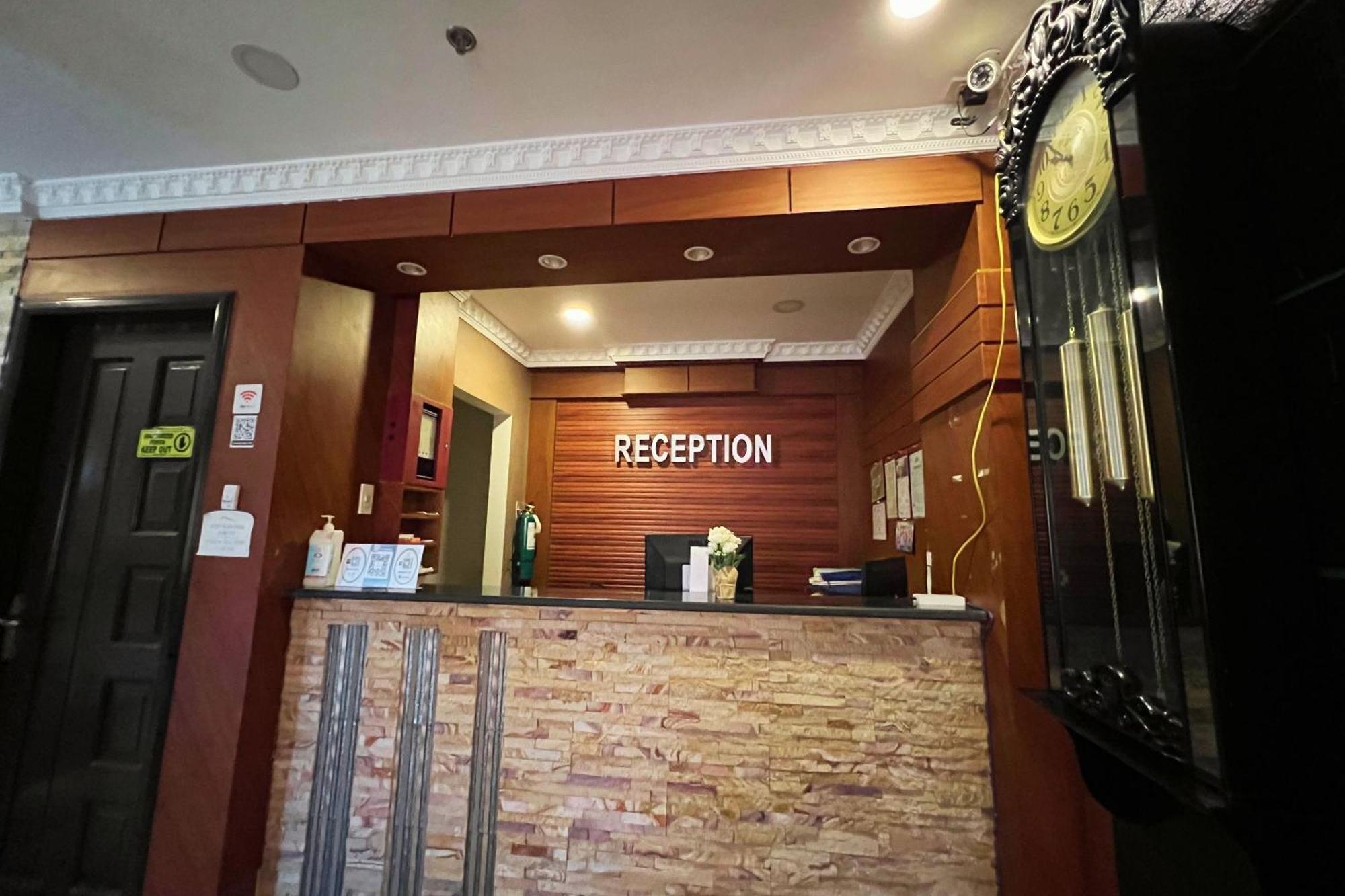 Venezia Suites Hotel Iloilo Exterior foto